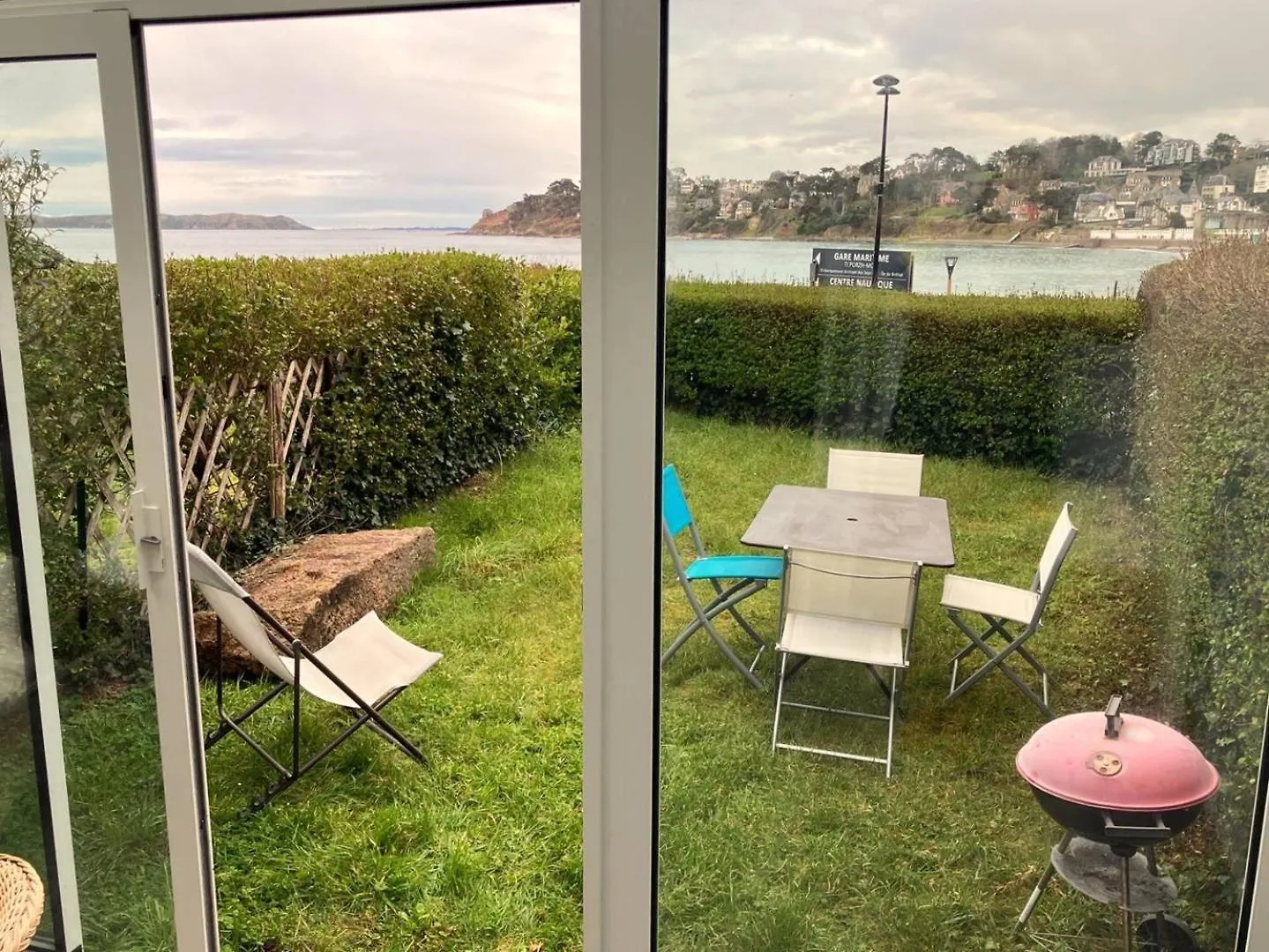 Petite Maison Vue Mer Face A La Plage Trestraou Perros-Guirec - Ref 914
